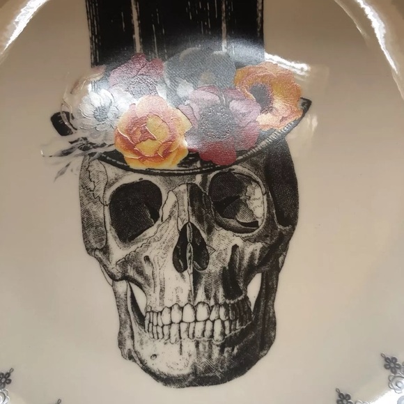 Harvest Green Studio HALLOWEEN SKULL ROSES TOP HAT DINNER 4 PLATE GOLD Royal - Picture 4 of 5